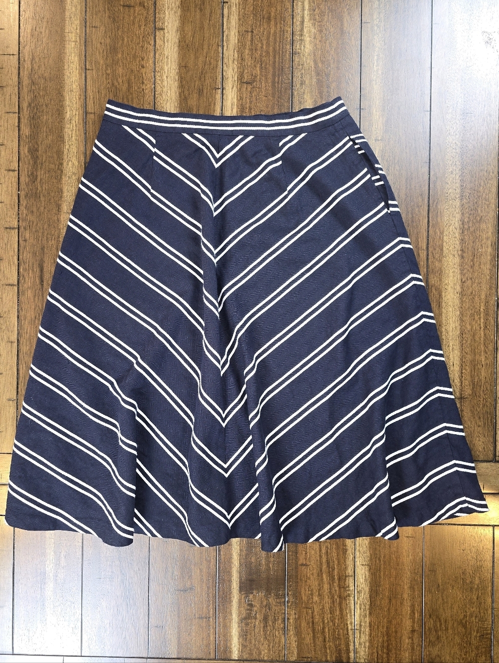 Talbots Dobby-Weave Stripe Midi Skirt Navy White Size 6 - Picture 2 of 11